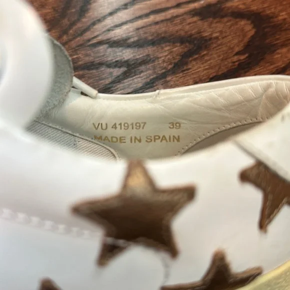YSL Designer Sneakers, Gold Star Appliqué Court White Sneakers, Size 39 (75) - Picture 7 of 16